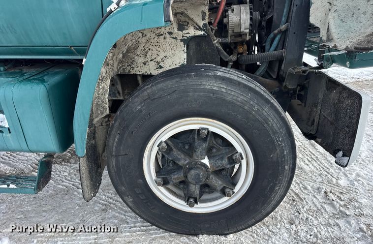 image for item EF2367 1986 GMC C7000 oil distributor truck