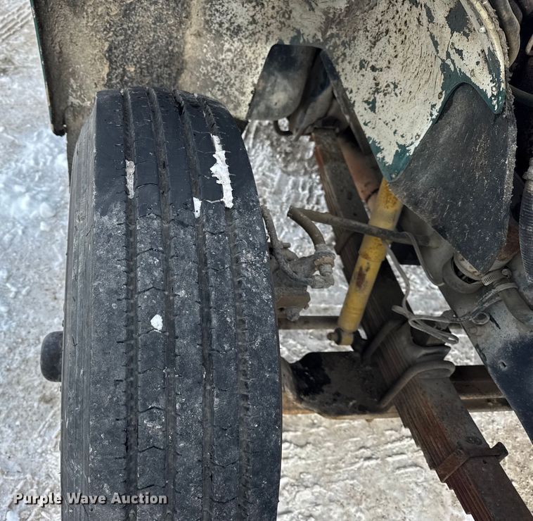 image for item EF2367 1986 GMC C7000 oil distributor truck