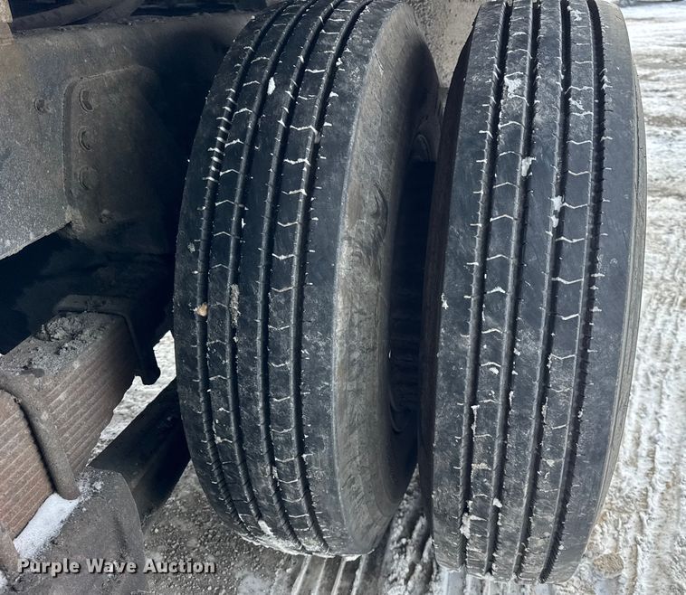 image for item EF2367 1986 GMC C7000 oil distributor truck