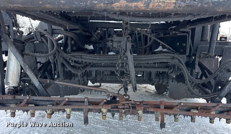 image for item EF2368 1985 Ford C8000 oil distributor truck