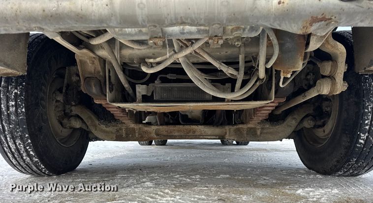 image for item EF2368 1985 Ford C8000 oil distributor truck