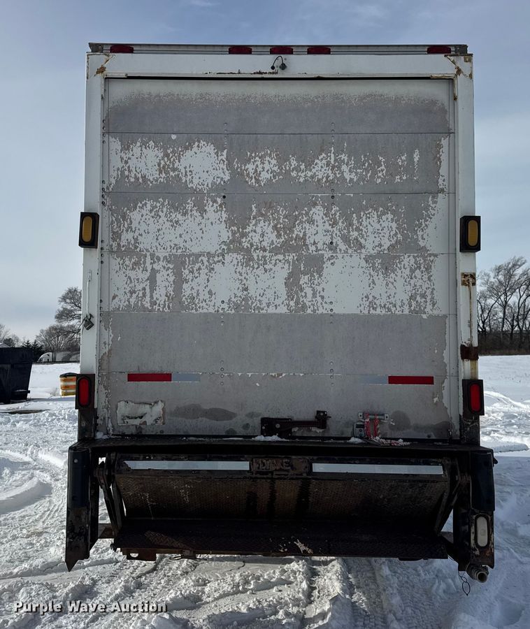 image for item EF2369 1996 Freightliner FL70 box truck