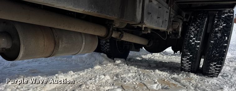 image for item EF2369 1996 Freightliner FL70 box truck