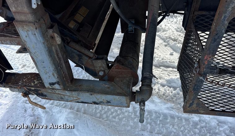 image for item EF2369 1996 Freightliner FL70 box truck