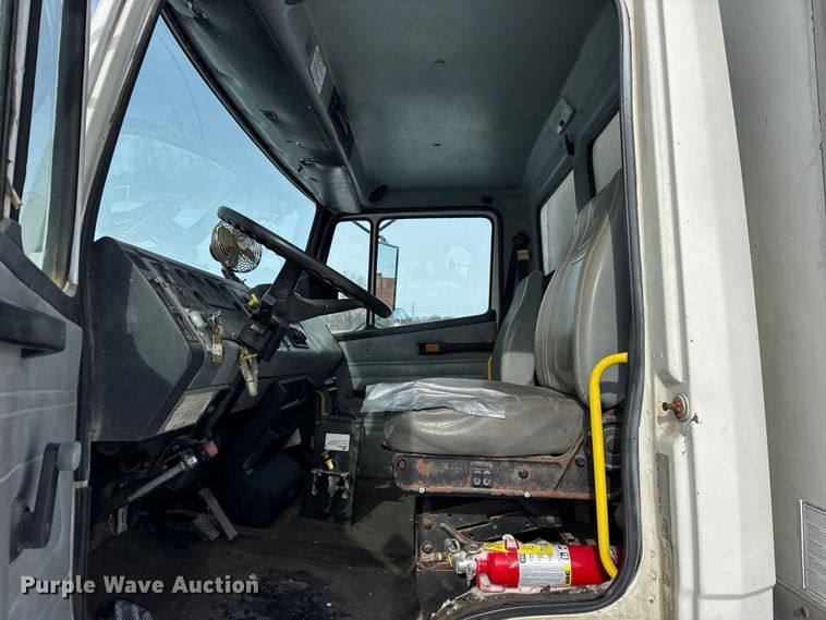 image for item EF2369 1996 Freightliner FL70 box truck
