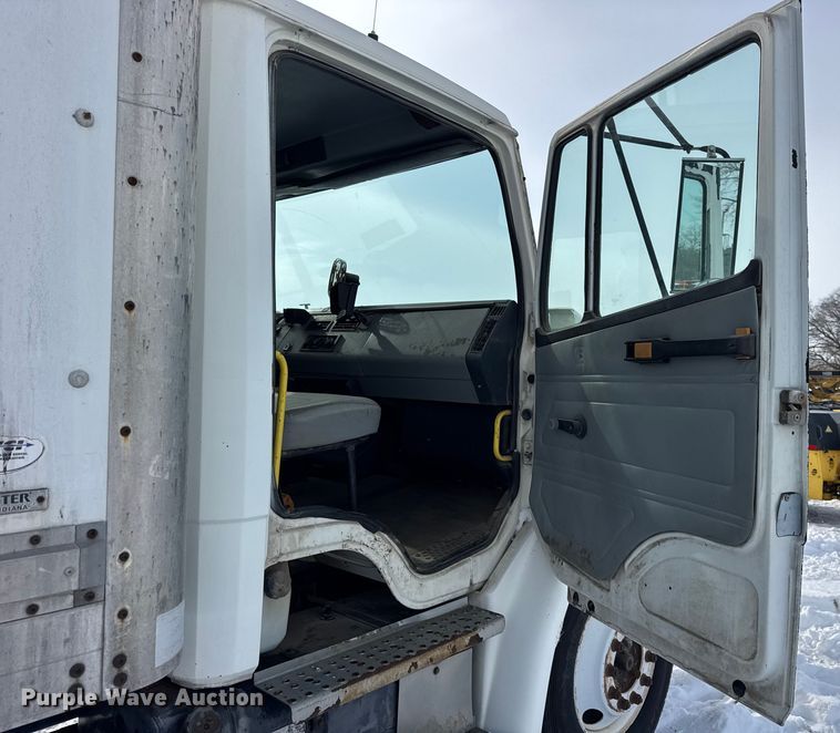 image for item EF2369 1996 Freightliner FL70 box truck