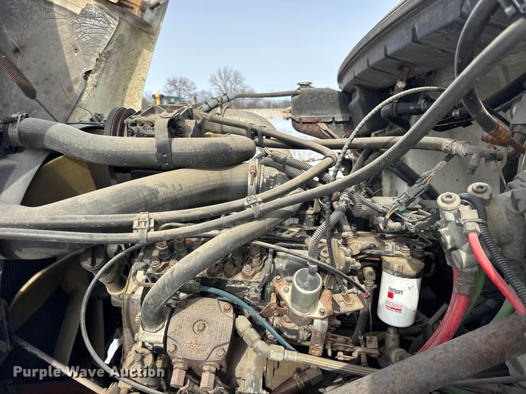 image for item EF2369 1996 Freightliner FL70 box truck