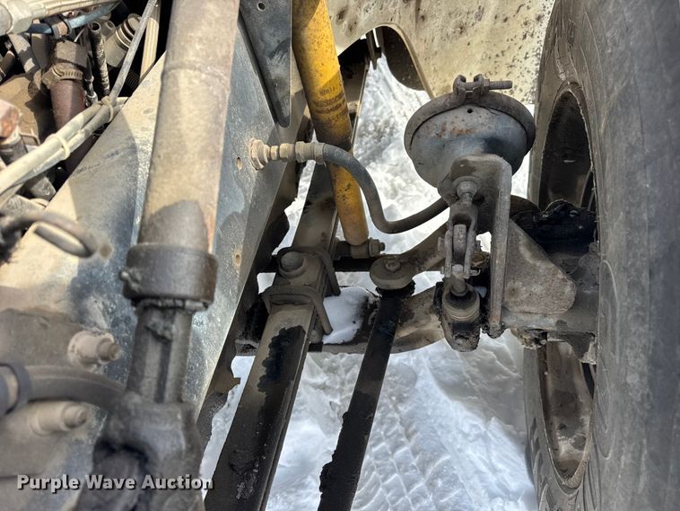 image for item EF2369 1996 Freightliner FL70 box truck