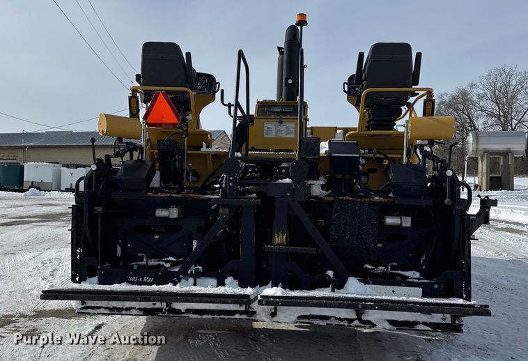 image for item EF2374 2010 Caterpillar AP1055D paver