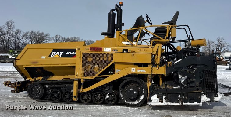 image for item EF2374 2010 Caterpillar AP1055D paver