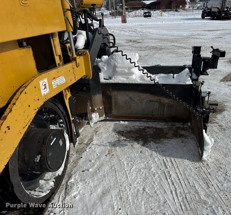 image for item EF2374 2010 Caterpillar AP1055D paver