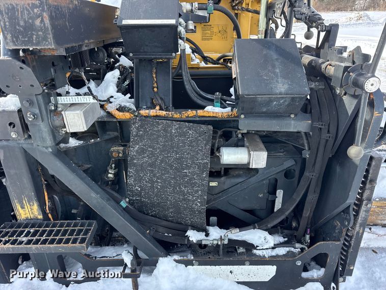 image for item EF2374 2010 Caterpillar AP1055D paver