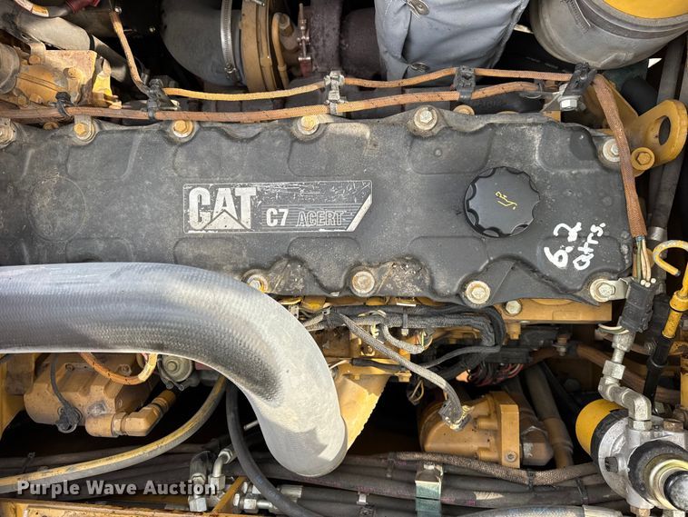 image for item EF2374 2010 Caterpillar AP1055D paver