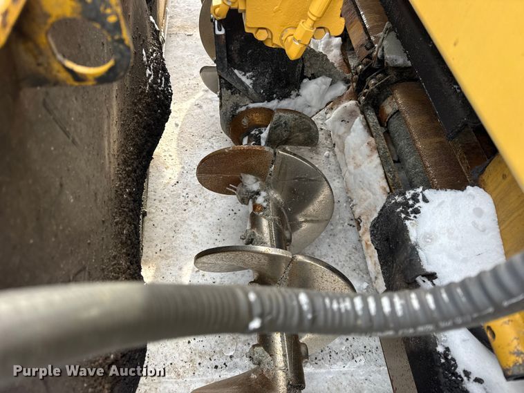 image for item EF2374 2010 Caterpillar AP1055D paver