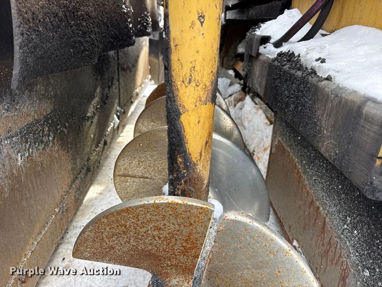 image for item EF2374 2010 Caterpillar AP1055D paver