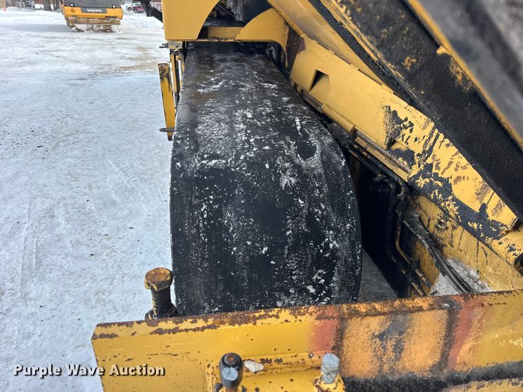 image for item EF2374 2010 Caterpillar AP1055D paver