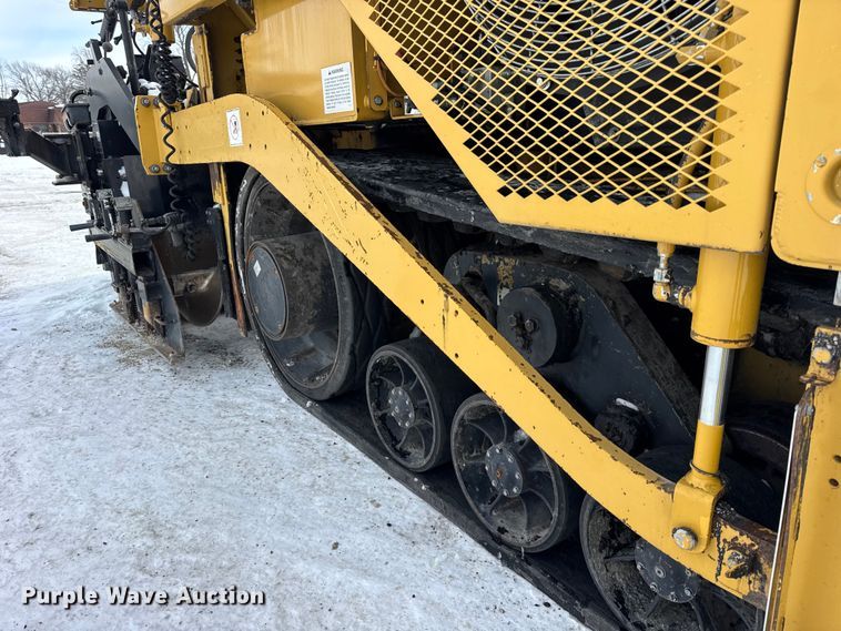 image for item EF2374 2010 Caterpillar AP1055D paver