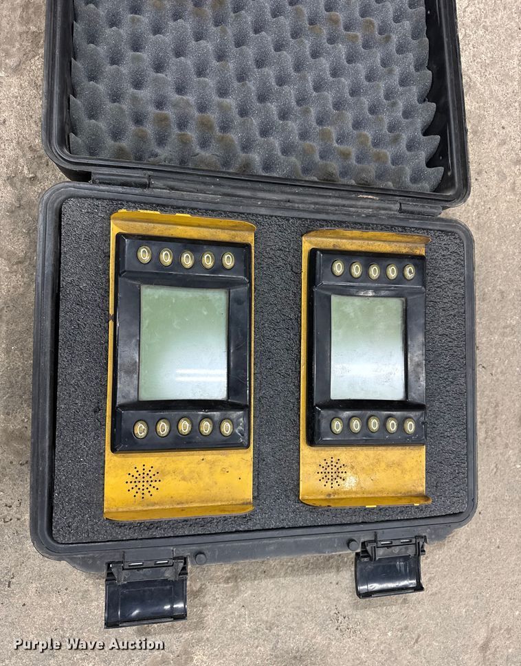 image for item EF2374 2010 Caterpillar AP1055D paver