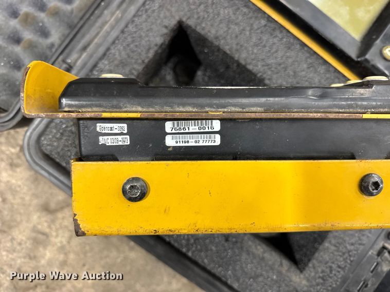image for item EF2374 2010 Caterpillar AP1055D paver