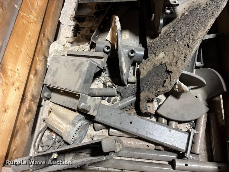 image for item EF2374 2010 Caterpillar AP1055D paver