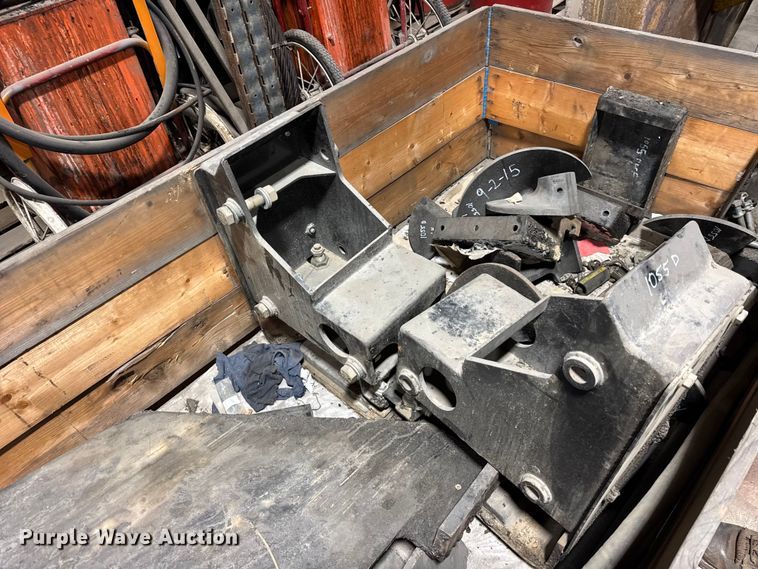 image for item EF2374 2010 Caterpillar AP1055D paver