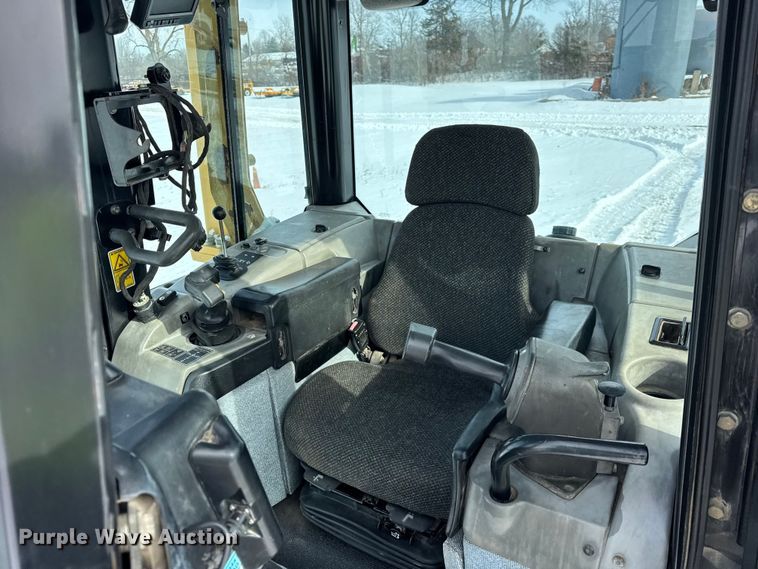 image for item EF2375 2008 Caterpillar D6N XL dozer