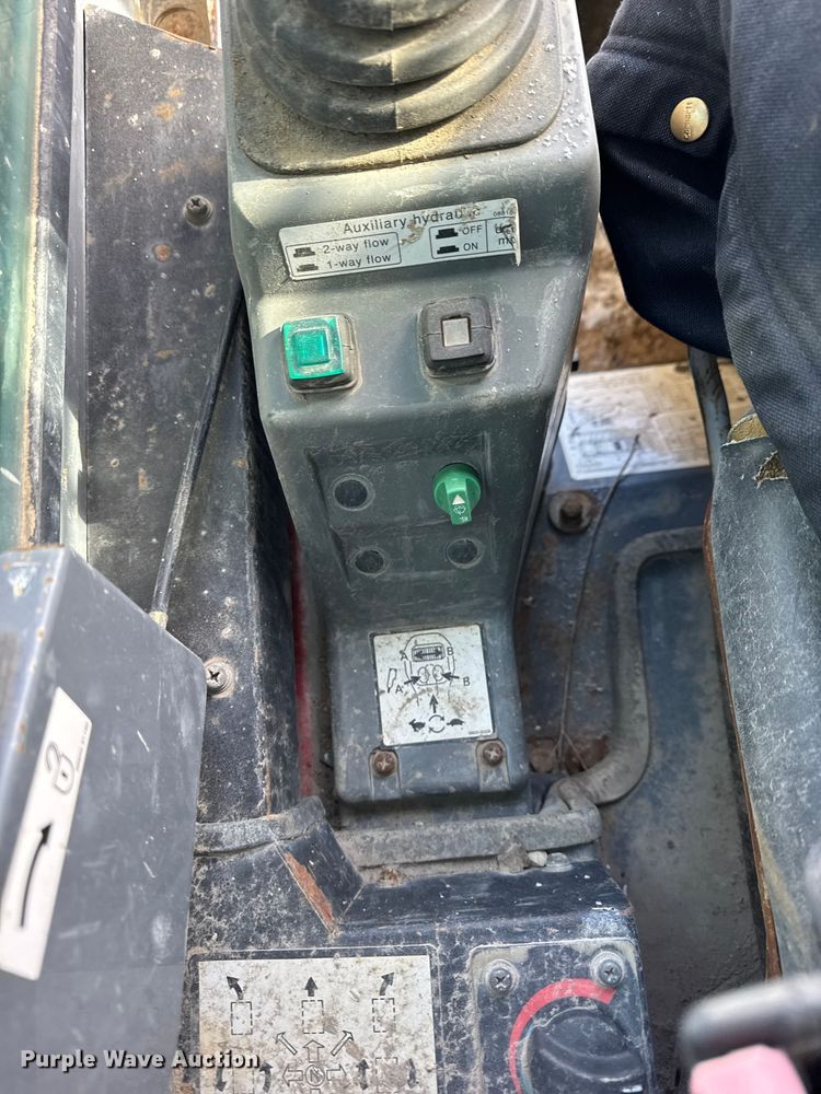 image for item EF2376 2008 Takeuchi TL140 skid steer loader
