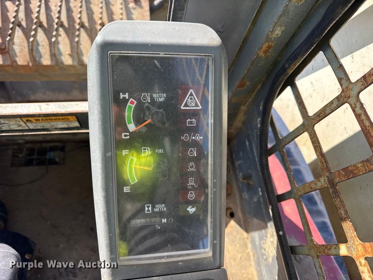 image for item EF2379 2006 Takeuchi TL140 skid steer loader