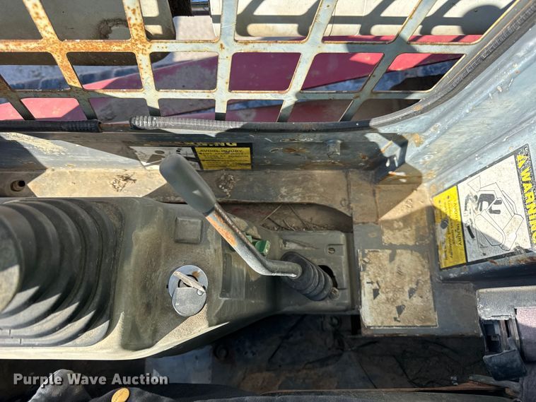 image for item EF2379 2006 Takeuchi TL140 skid steer loader