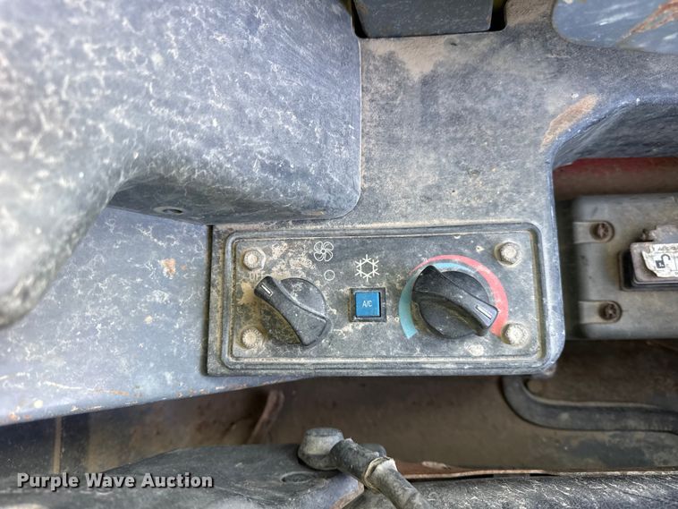 image for item EF2380 2008 Takeuchi TL240 skid steer loader