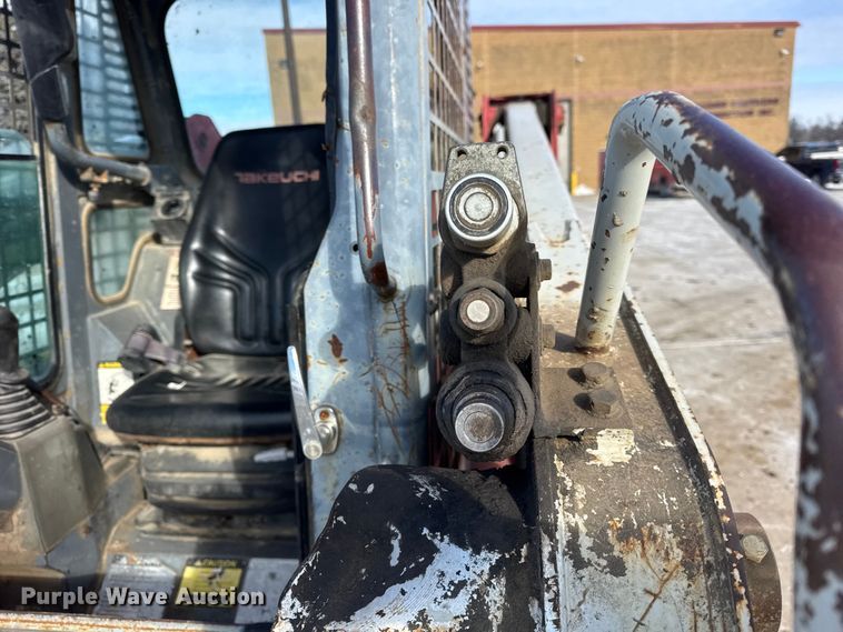 image for item EF2381 2007 Takeuchi TL140 skid steer loader