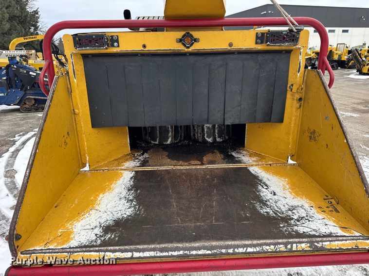 image for item EF2393 2024 Vermeer BC1800XL wood chipper