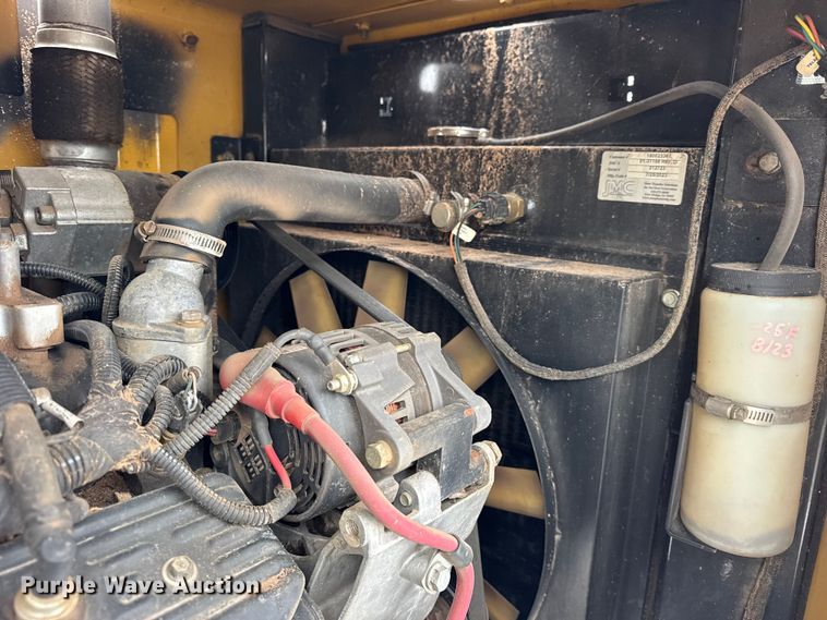 image for item EF2393 2024 Vermeer BC1800XL wood chipper