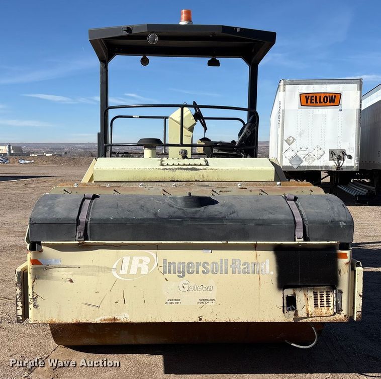 image for item EF6316 Ingersoll Rand DD-130 double drum vibratory roller