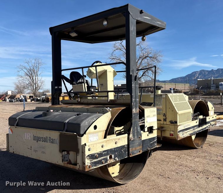 image for item EF6316 Ingersoll Rand DD-130 double drum vibratory roller