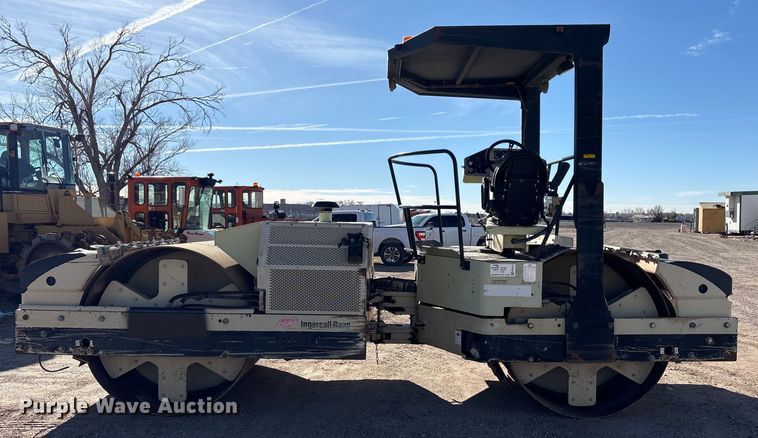 image for item EF6316 Ingersoll Rand DD-130 double drum vibratory roller