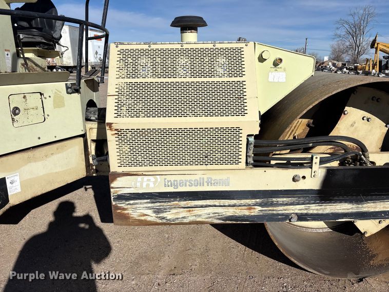 image for item EF6316 Ingersoll Rand DD-130 double drum vibratory roller