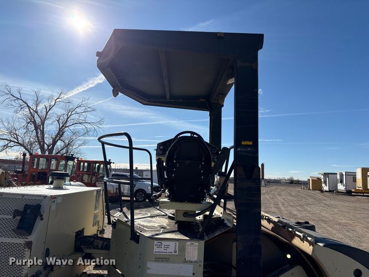 image for item EF6316 Ingersoll Rand DD-130 double drum vibratory roller