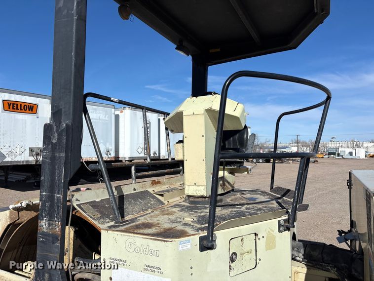 image for item EF6316 Ingersoll Rand DD-130 double drum vibratory roller