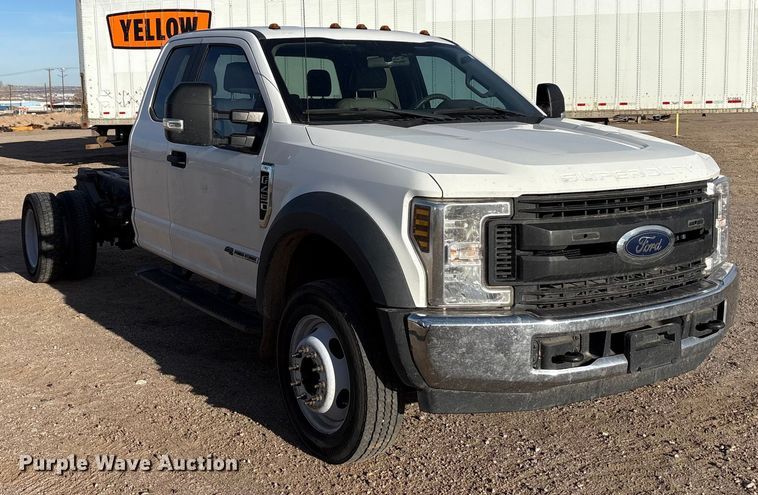 image for item EF6317 2019 Ford F450 Ext. Cab truck cab and chassis