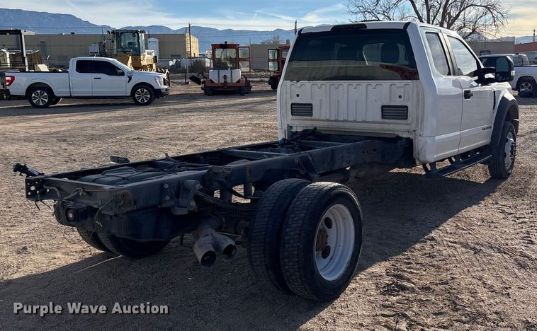 image for item EF6317 2019 Ford F450 Ext. Cab truck cab and chassis