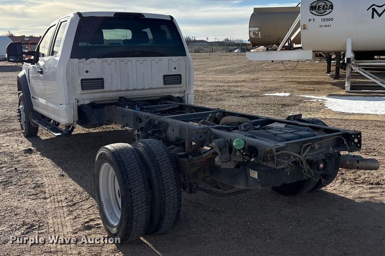 image for item EF6317 2019 Ford F450 Ext. Cab truck cab and chassis