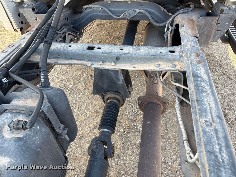 image for item EF6317 2019 Ford F450 Ext. Cab truck cab and chassis