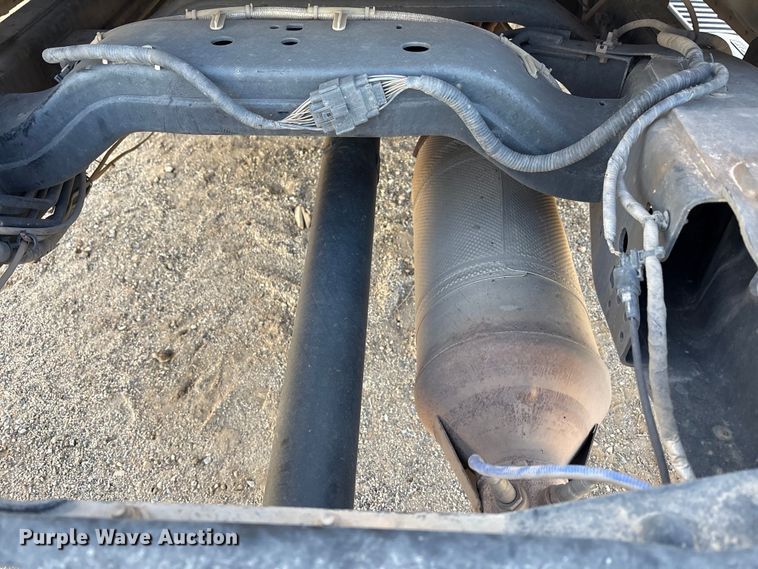 image for item EF6317 2019 Ford F450 Ext. Cab truck cab and chassis