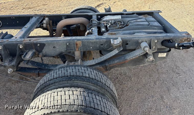 image for item EF6317 2019 Ford F450 Ext. Cab truck cab and chassis