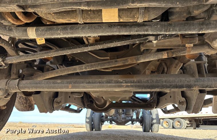 image for item EF6317 2019 Ford F450 Ext. Cab truck cab and chassis