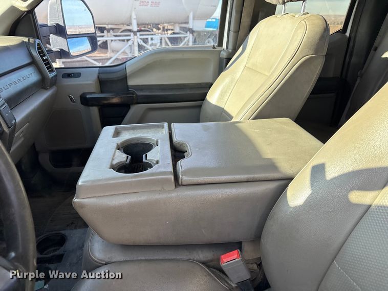 image for item EF6317 2019 Ford F450 Ext. Cab truck cab and chassis