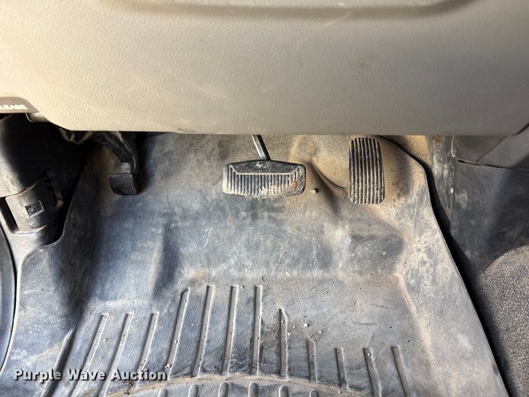 image for item EF6317 2019 Ford F450 Ext. Cab truck cab and chassis