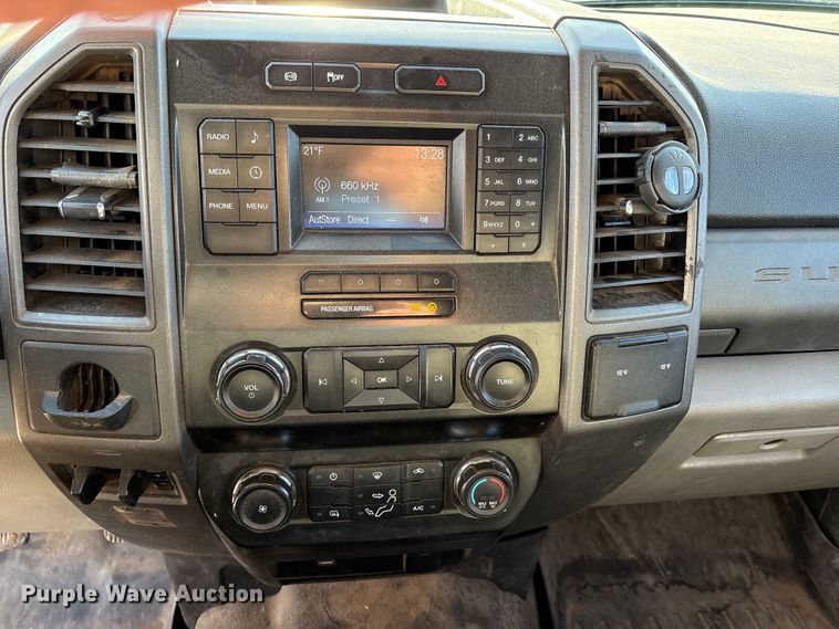 image for item EF6317 2019 Ford F450 Ext. Cab truck cab and chassis