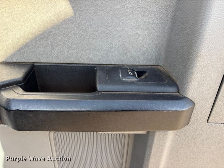 image for item EF6317 2019 Ford F450 Ext. Cab truck cab and chassis